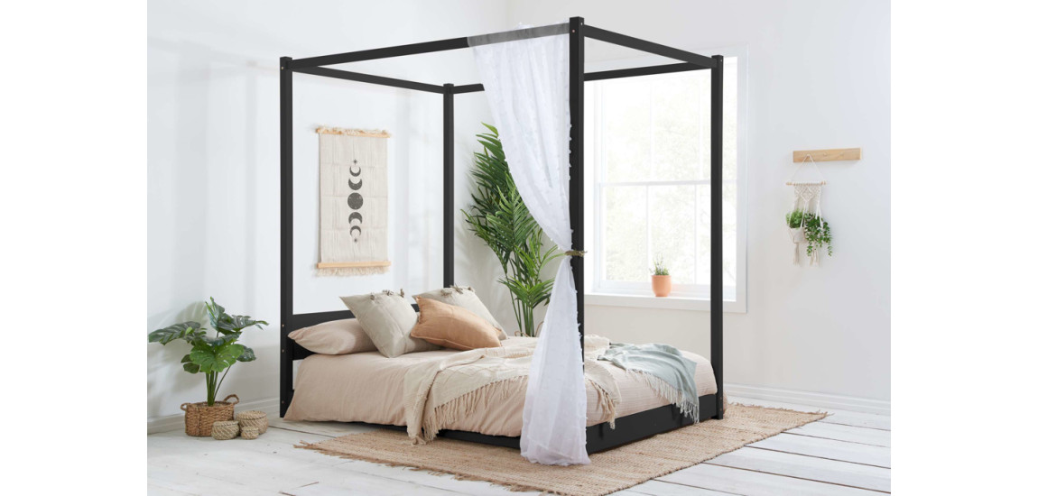Darwin 4 Poster Bed